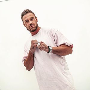 "Nicht neu schockverliebt": Chris Broy über Fremdgehgerüchte
