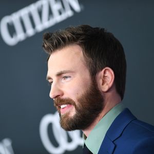 Chris Evans überrascht Ex-Mitschüler bei Klassentreffen