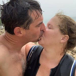 Nach Schwangerschaft: Amy Schumer feiert ihre erste Periode