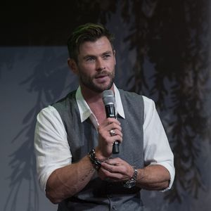 Chris Hemsworth verliebt in Baby-Bauch seiner Frau