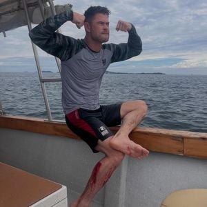 Chris Hemsworth verletzt sich im Familienurlaub auf Fidschi