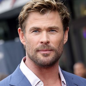 Oh là, là: Hier zeigt Chris Hemsworth seinen muskulösen Body
