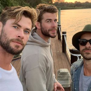 Mit Chris und Co.: Liam Hemsworth entspannt nach Trennung