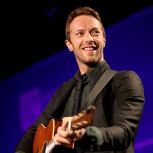 Nach Affären-Skandal: Chris Martin warnt Publikum humorvoll