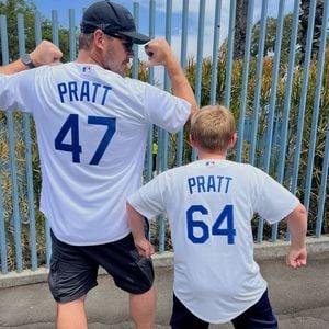 Chris Pratt teilt süße Bilder mit seinem und Ex Annas Sohn