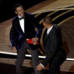 Chris Rock witzelt in Show über Will Smiths Oscar-Klatsche