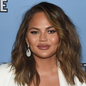 "Sie rasten aus": Fans kritisieren Chrissy Teigen als Mama