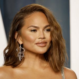 Chrissy Teigen erinnert sich an Abtreibung: "Tut noch weh"