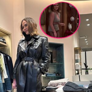 Model Chrissy Teigen überrascht an Weihnachten ohne Hose!