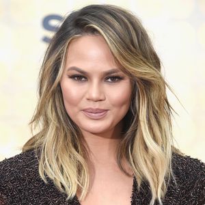 In der Klinik: Chrissy Teigen hat Bluttransfusion bekommen