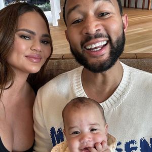 John Legend freut sich über erstes Wort seiner Tochter Esti!