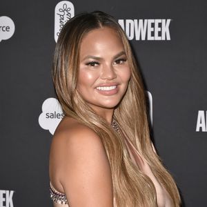 Nach Mobbingskandal: Chrissy Teigen gut gelaunt gesichtet