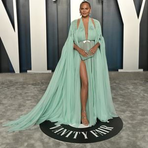 Zweifachmama Chrissy Teigen litt an postnataler Depression