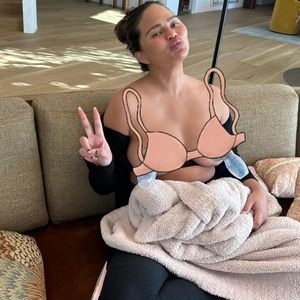 Mama-Alltag: Chrissy Teigen pumpt ab, wann immer sie kann!