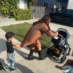Actionreich: Chrissy Teigen teilt coole Pics mit ihren Kids!