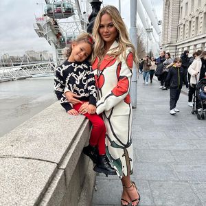 Stylishes Mutter-Tochter-Duo: Chrissy Teigen mit ihrer Luna