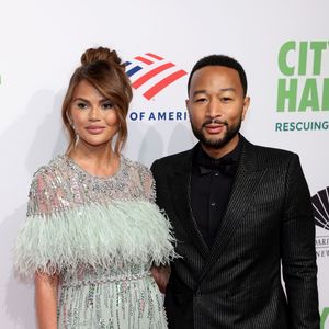 Chrissy Teigen wieder schwanger: Wie fühlt sich John Legend?