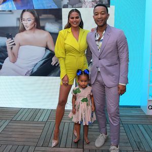 Entspannter Family-Trip bei Chrissy Teigen & John Legend!