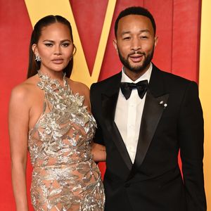 So süß feiert Chrissy Teigen den Geburtstag von John Legend