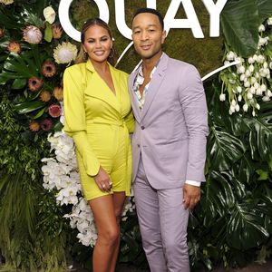 Chrissy Teigen: Entschuldigung für Red-Carpet-Peep-Show