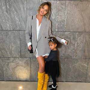 "Beste Freundin": Chrissy Teigen posiert mit Tochter Luna