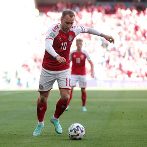 Nach Kollaps: So ehrten die Dänen Eriksen heute im EM-Spiel