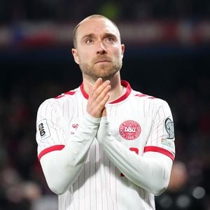 Fußballer Christian Eriksen kollabiert erneut auf Spielfeld