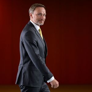 "Ganz brav": Christian Lindner verrät Details zu seinem Baby