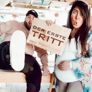 Erste Zwillings-Tritte: Ex-DSDS-Janina schwebt im Mama-Glück
