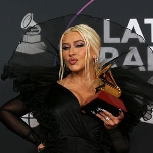 Latin Grammy Awards: Christina Aguilera begeistert mit Looks