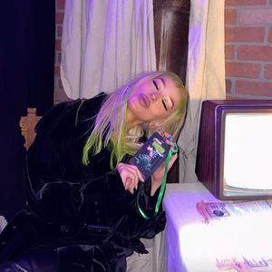 Halloween-Look: Christina Aguilera hat grüne Haarsträhnen