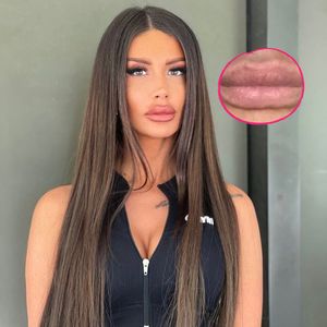 Natürlich: Christina Dimitriou zeigt ihre Lippen ohne Filler