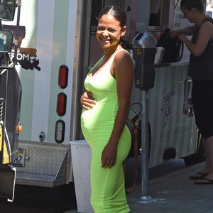 Stylisher Schwangerschafts-Look: Christina Milian strahlt!