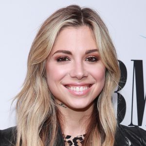 Völlig nackt: Schwangere Christina Perri feiert ihren Körper