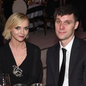 Outfit-Panne: Christina Ricci trägt Tischdecke!