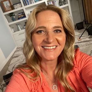 Endlich: Christine Brown als Single bei "Alle meine Frauen"
