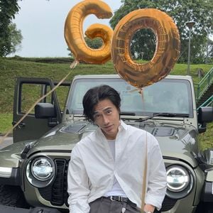 Netz flippt aus: 60-jähriges Model sieht aus wie Mitte 20