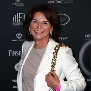 Claudia Obert bekommt bei "Promis unter Palmen" Sonderstatus
