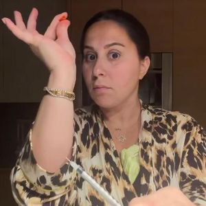 Claudia Oshry greift nach Geburt von Sohn zur Abnehmspritze