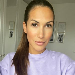 Clea-Lacy Juhn kontert Hassnachrichten wegen Babyschuhen