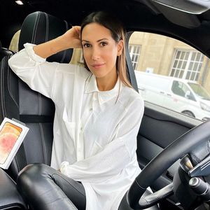 Influencerin Clea-Lacy Juhn von Hund im Auge gekratzt