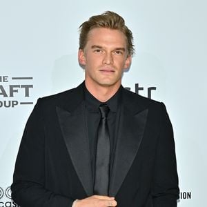Schwester gibt Update zu Cody Simpsons Stimmband-Operation