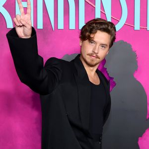 Schauspieler Cole Sprouse gibt Einblicke in seine Karriere!