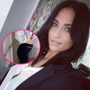 "Da ist er ja!": Amira Pocher zeigt stolz ihren Babybauch