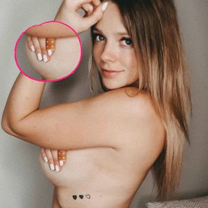Anne Wünsche posiert ohne BH – Fans schauen woanders hin!