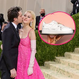 Süß! Das schenkte Brooklyn Beckhams Oma Nicola zur Hochzeit