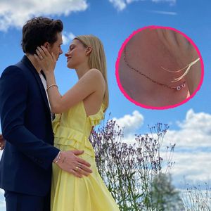 Liebesbeweis: Brooklyn Beckham trägt Nicola-Peltz-Halskette