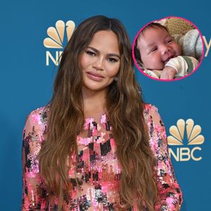 Chrissy Teigen happy: Baby Wren zeigt erstmals sein Lächeln!