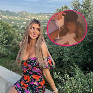 Fotobeweis: Gerda Lewis knutscht mit "Love Island"-Chris