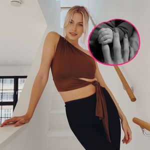 Händchenhaltend: Lena Gercke teilt neues Bild mit Baby Zoe